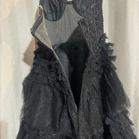 Beautiful NWT Black size 2 Prom Dress! - Picture 8 of 14